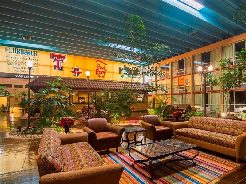 Red Roof Inn Лъбък Екстериор снимка